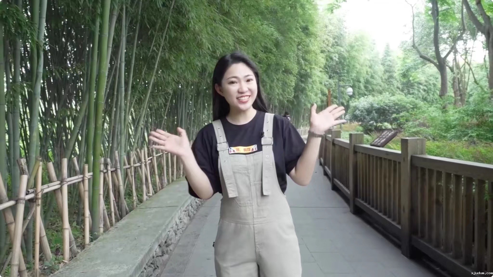 1651020087184474.jpeg 图片4:外景老师司彦.jpeg