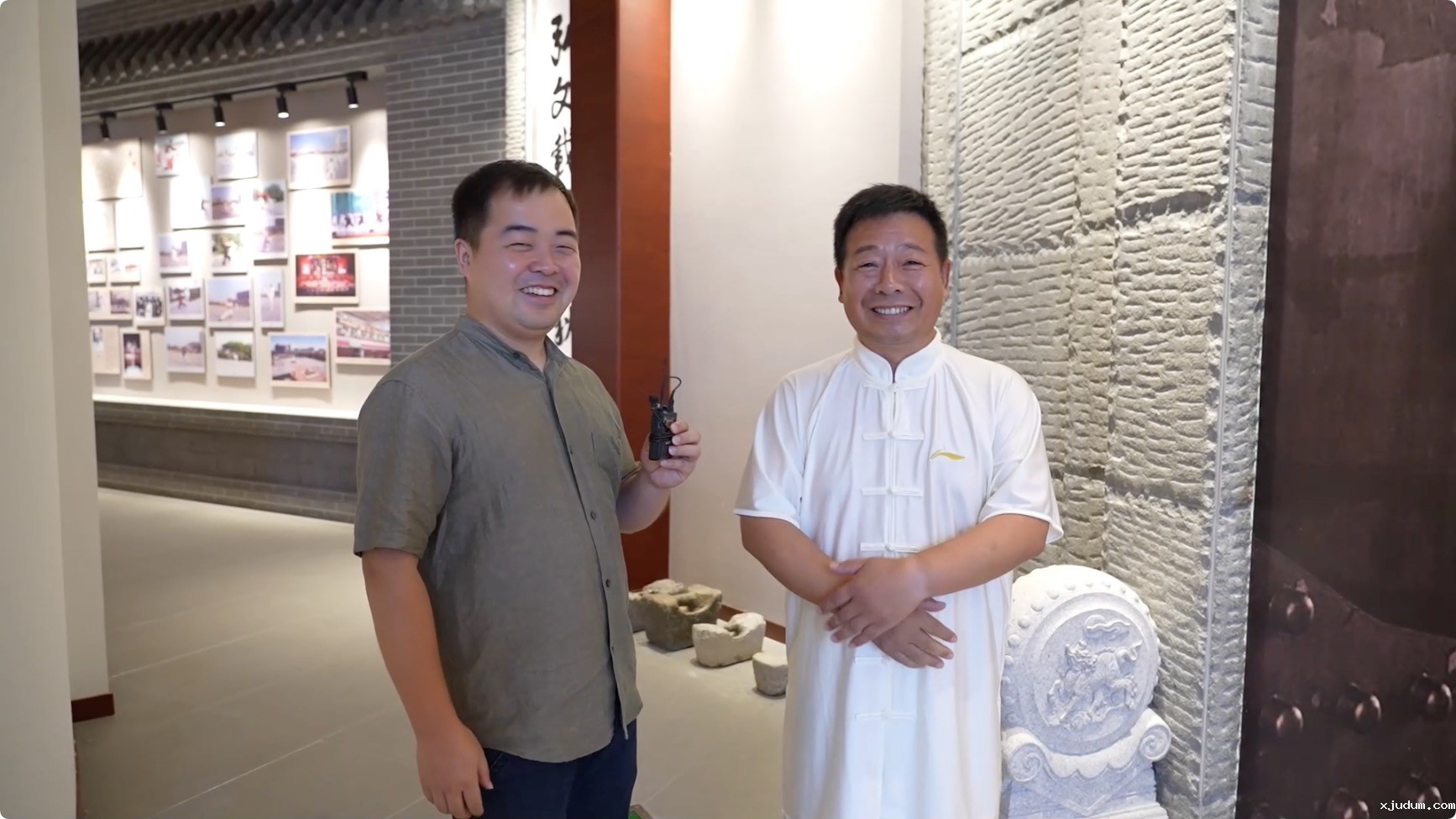 1658213236573486.jpeg 图片4:外景老师胡捷和吴钟八极拳非遗传承人常庆祝.jpeg